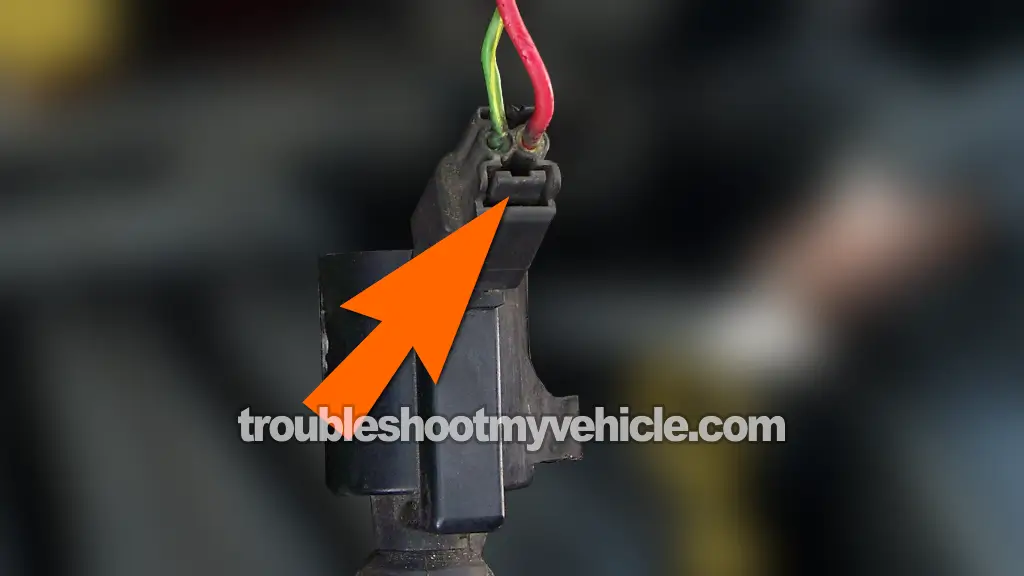 Making Sure The Connector Locking Tab Is Not Broken. How To Test The Coil-On-Plug Ignition Coils (1998-2011 4.6L Crown Victoria, Grand Marquis)