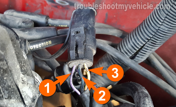 Making Sure The CMP Sensor Has 5 Volts. How To Test The Camshaft Position Sensor (1996, 1997 5.2L, 5.9L Dodge Ram Pickup)